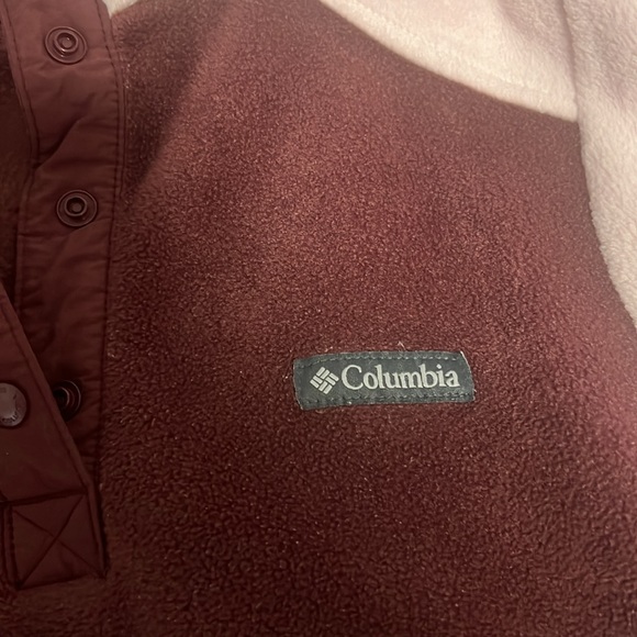 Columbia Women’s Fleece Pullover! - Picture 3 of 4
